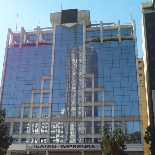 Ed. Teatro Imprensa – Limpeza dos vidros e Calafetação das janelas (Bela Vista)
