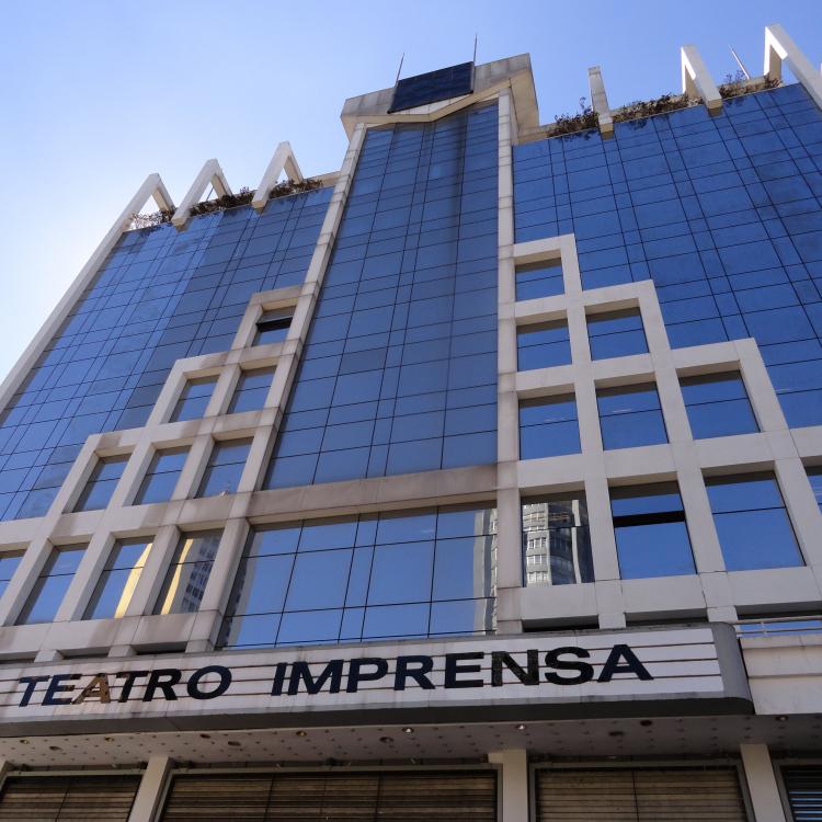 Ed. Teatro Imprensa – Limpeza dos vidros e Calafetação das janelas (Bela Vista)