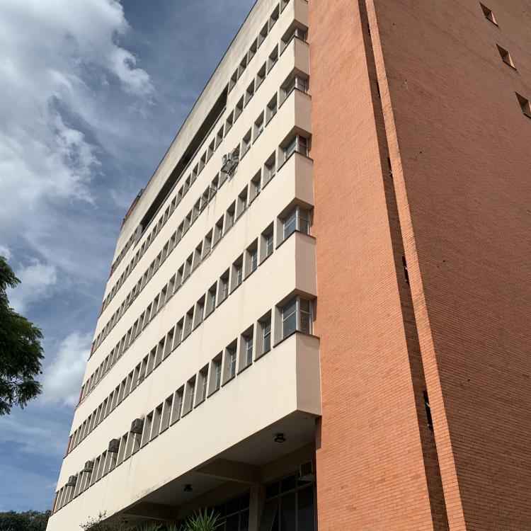 Ed. Plaza Business – Pintura das fachadas, tratamento dos tijolinhos e calafetação das janelas (Casa Verde)